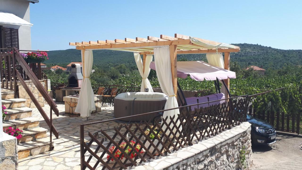 Luminaria Solis Vacation Home Rogoznica  Exterior photo