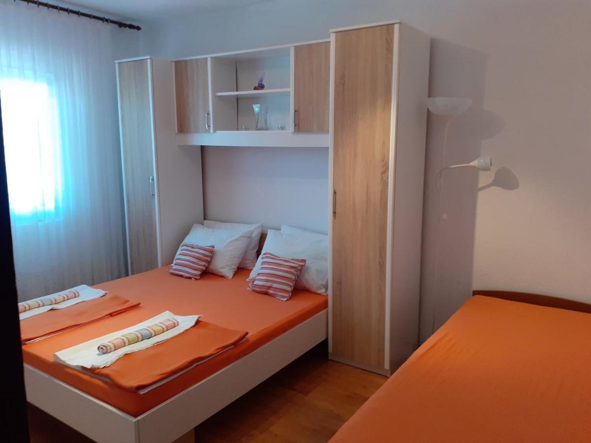 Luminaria Solis Vacation Home Rogoznica  Exterior photo