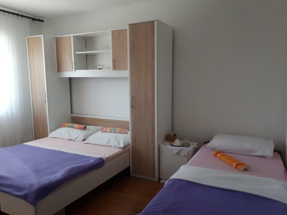 Luminaria Solis Vacation Home Rogoznica  Exterior photo