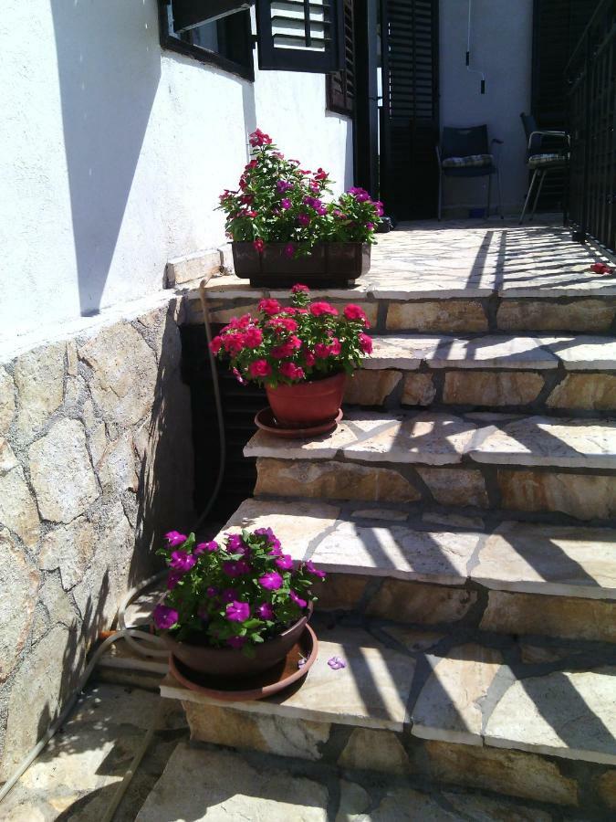 Luminaria Solis Vacation Home Rogoznica  Exterior photo