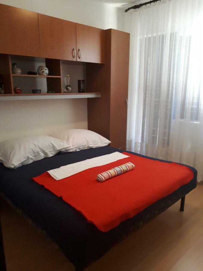 Luminaria Solis Vacation Home Rogoznica  Exterior photo